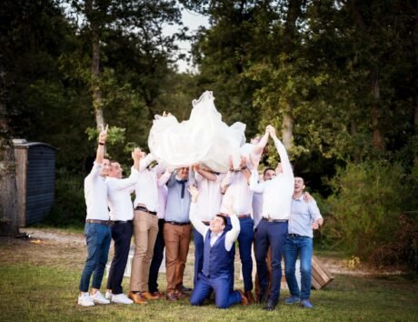 Photo de groupe en mariage