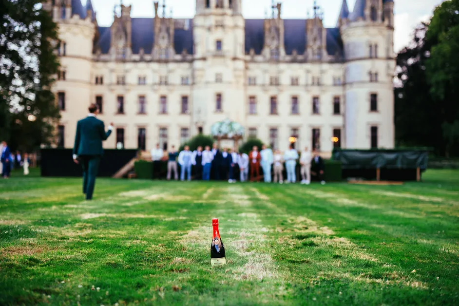 château de challain la potherie et bouteille de champagne