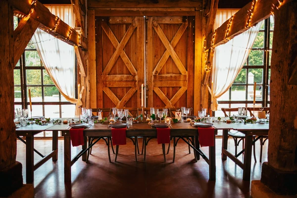 Déco de table de mariage type banquets
