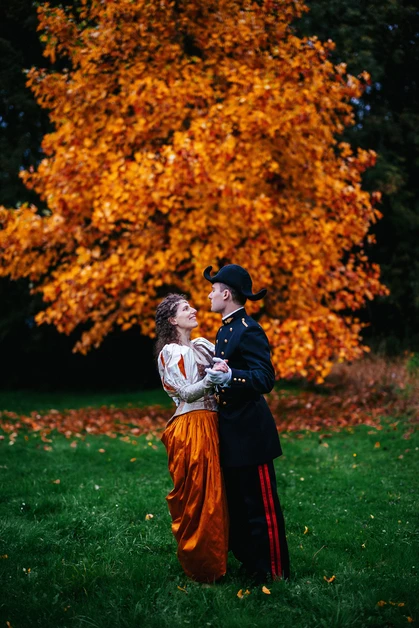 Photo de mariés en automne à la seigneurie d'alleray