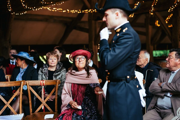 Cérémonie laïque d'un mariage médiéval fantastique