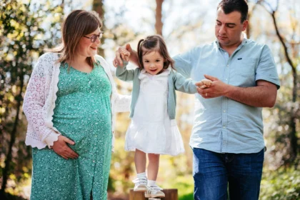 Photo femme enceinte et sa famille